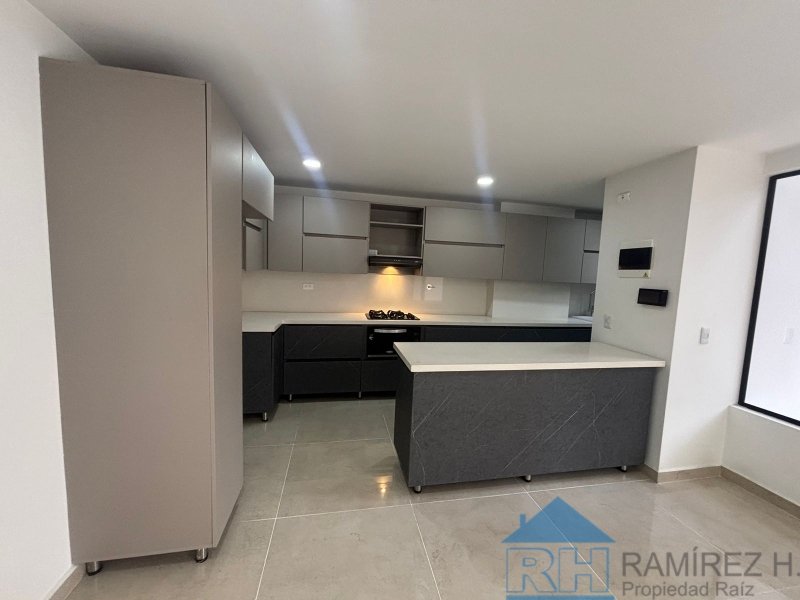 Apartamento disponible para Arriendo en Medellín La Castellana Foto numero 1